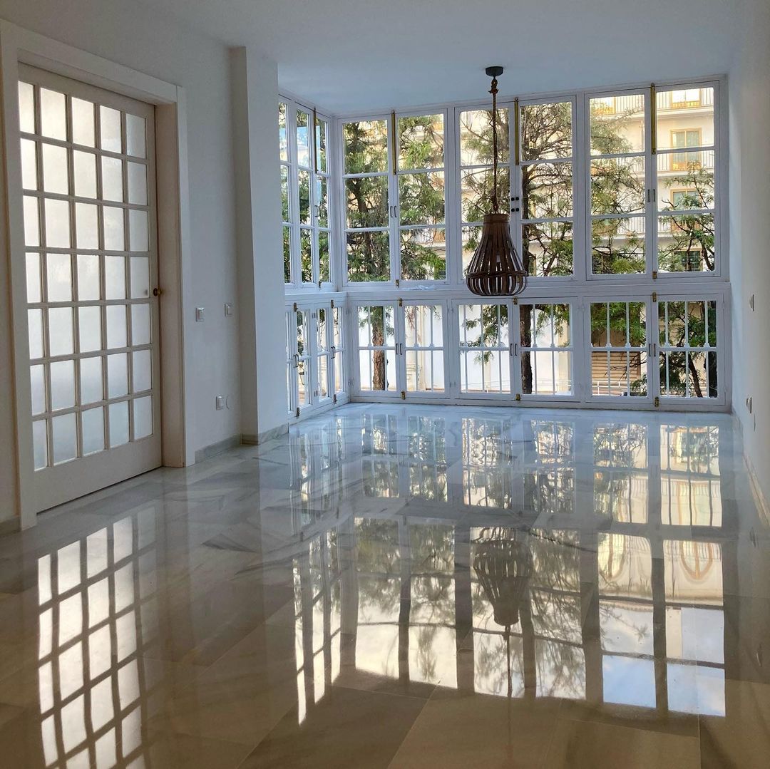 Empresa especializada en limpiezas de suelos de barro en Marbella, Estepona, Benalmádena y alrededores